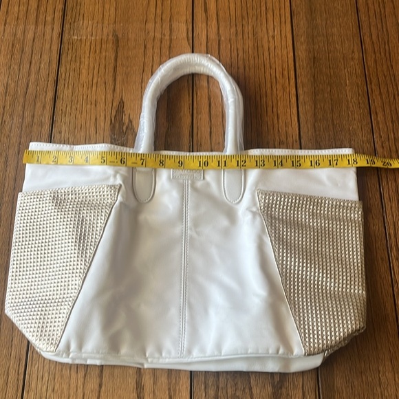Jimmy Choo Parfums White & Gold Textured Snap Closure Designer Tote Bag NWOT - Picture 6 of 8